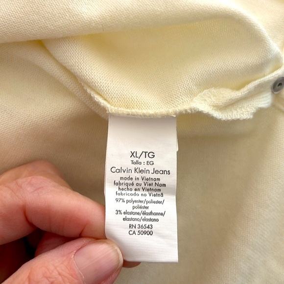 Calvin Klein Soft, Cream High/Low Top with Decorative Pocket, Studs. Size XL - Picture 8 of 12